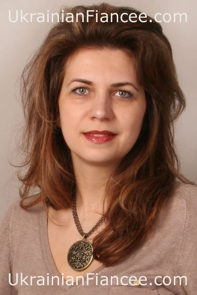 Mature Ukrainian woman: Anastasia from Odessa, 23 yo, hair 