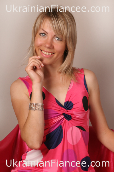 Smart and beautiful Ukraine women looking for a husband